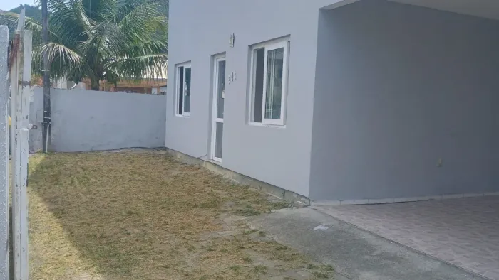 Aluga casa Ribeirão da ilha Floripa 4 quartos 3 banheiros