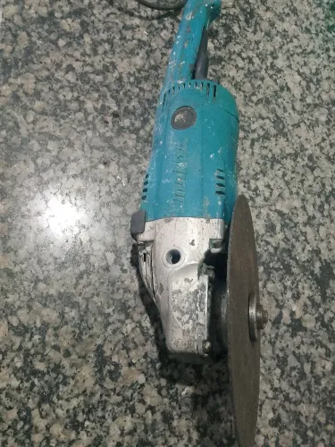 Lixadeira grande Makita