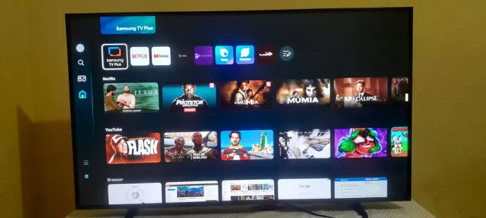 Vendese uma tv smart samsung 43