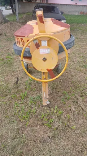 Bitoneira 400L