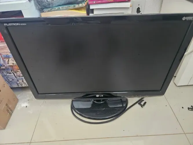 Monitor LG 23" Widescreen W2353V - Não liga