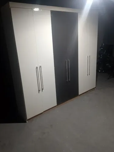 Vendo guarda roupa usado bem conservado entrega e montagem grátis