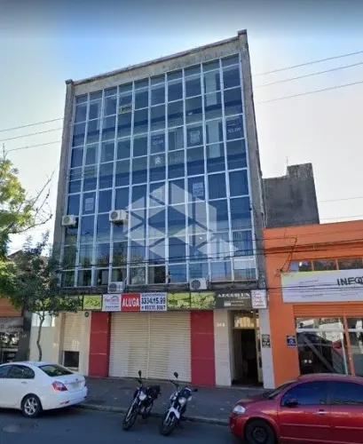 Sala comercial / apartamento no quinto andar com elevador , na AV. São Pedro