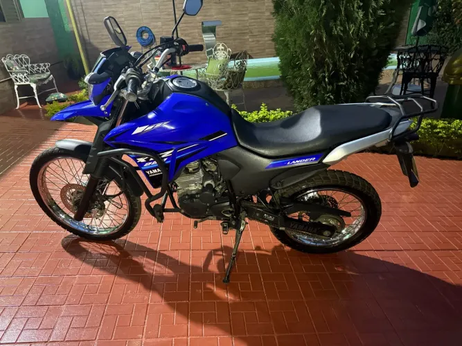 Vende-se Lander 250 zera