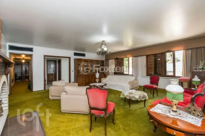 Casa à venda em Vila Assunção com 563 m², 4 quartos, 1 suíte, 5 vagas