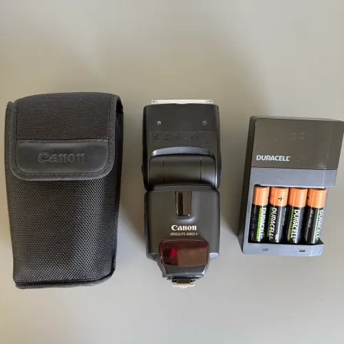 FLASH CANON ORIGINAL SPEEDLITE 430EX II + PILHAS + CARREGADOR + CASE