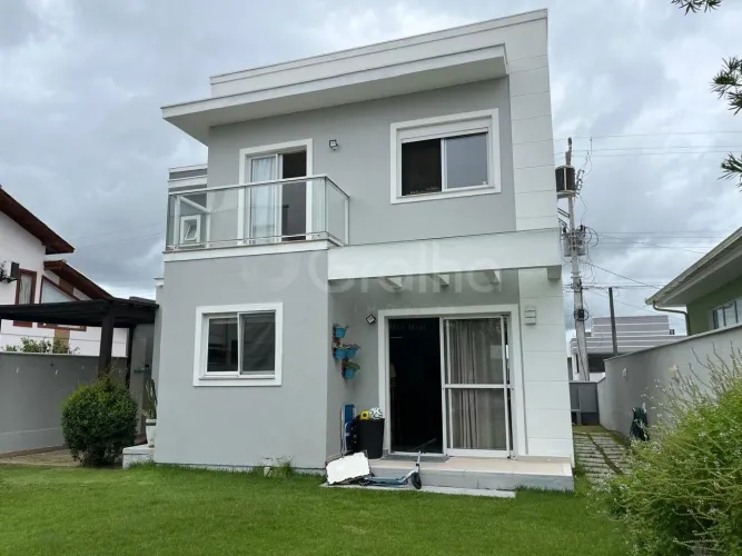 Casa Residencial de 160m² com 4 quartos no Carianos