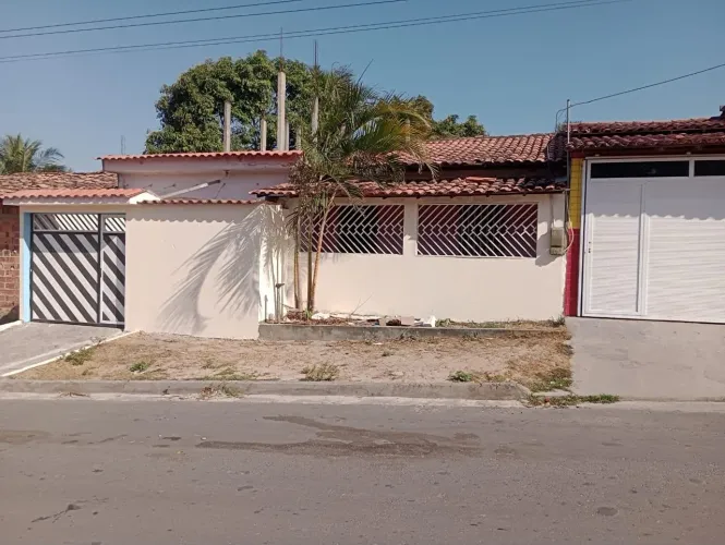 CASA À VENDA EM BARREIRINHAS - MA | TERRENO AMPLO DE 325 m²