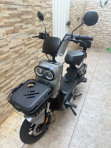 Moto Elétrica Moto-Chefe BOB 1000W - Novíssima + Cadeirinha Infantil