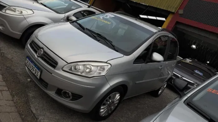 Fiat Idea Attractive 1.4 Fire Flex 8V 5P 2012