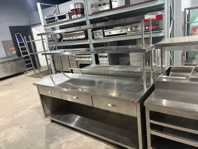 Bancada em Inox Cozil 2,00x0,70 (Aceito Cartão)
