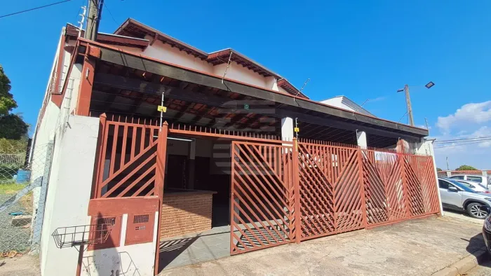 Casa comercial/ Sobrado para venda no Jardim Bandeirantes