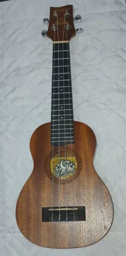Ukulele Soprano Mahina usado - Excelente Estado!
