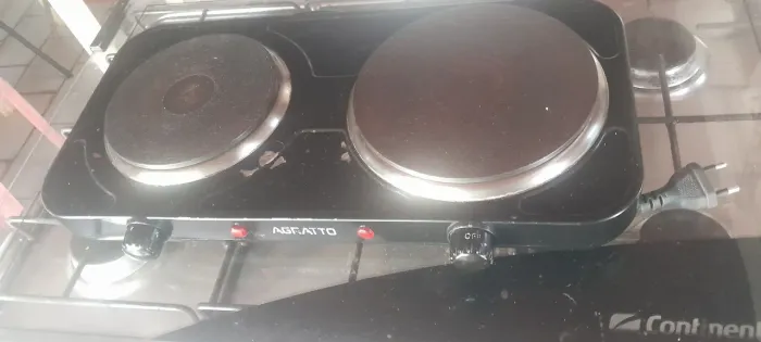 Vendo fogãozinho 2 bocas elétrico funcionando tudo 
