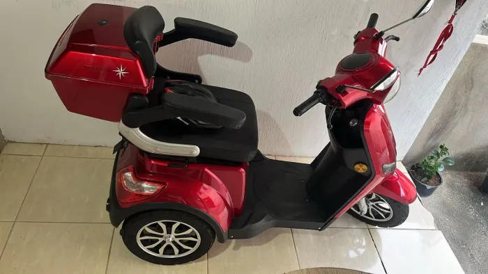 Triciclo Elétrico 
