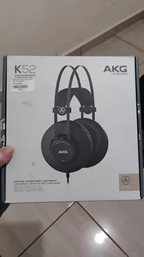 Fone de estúdio profissio AKG K52
