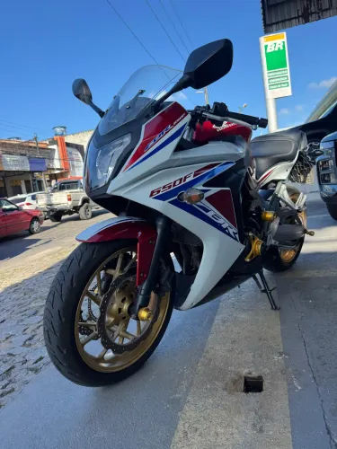 CBR 650F 2017 apenas 15 mil kms