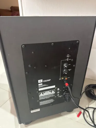 Conjunto de caixas 7.1 Pure Acustic e Sub Ativo JBL ES 250P