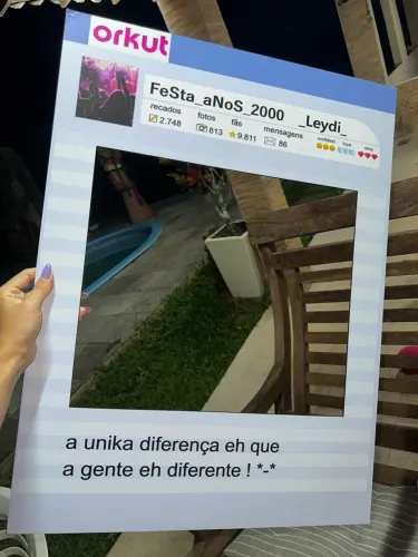 Painel decoração festa anos 2000 tema Orkut