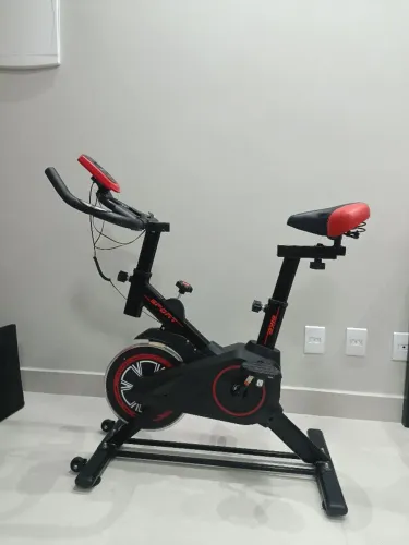 Bicicleta ergométrica novíssima 
