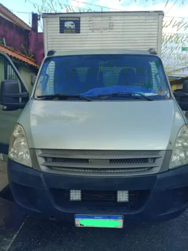 Caminhão baú 3/4 iveco daily 2008