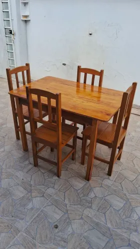 Mesa Madeira com Cadeiras