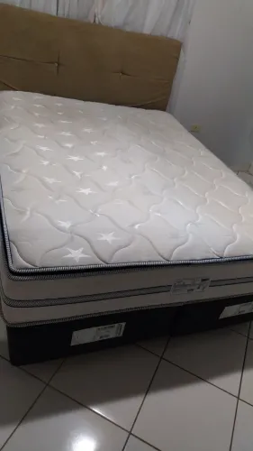 Vende-se Cama Queen