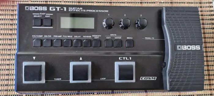 Pedaleira Multiefeito Guitarra Boss GT-1
