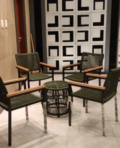 CONJUNTO DE CADEIRAS ÁREA EXTERNA