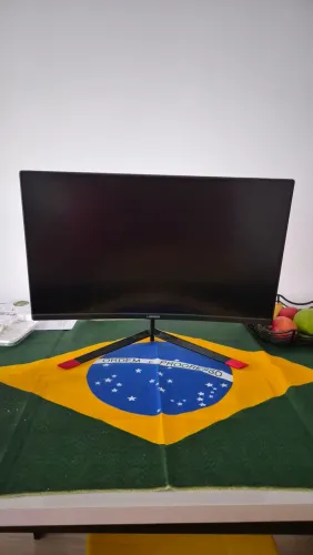 Monitor curvo warrior 24"