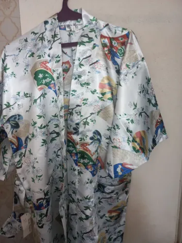 Kimono chinês curto cetim