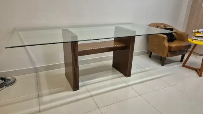 Mesa de Jantar para 6 a 8 lugares