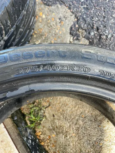 Pneu 275/40/20