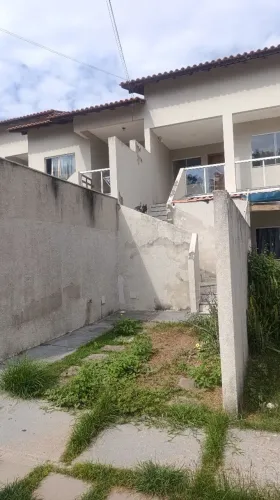 Casa Costa Bela Serra com 2 quartos sendo 1 suíte com garagem, entrada individual ! 1.700$