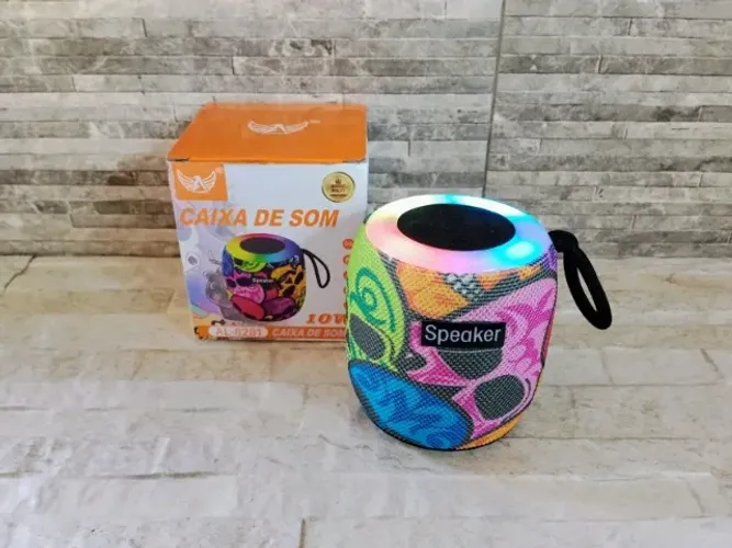 Caixa de som Caveira Bluetooth Rbg Portátil 10w com Led