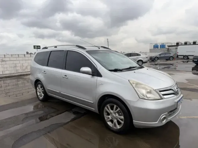 Nissan Livina Grand SL 1.8 16V Flex Fuel Aut. 2013