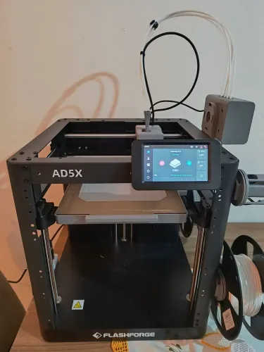 Impressora 3D - Flashforge AD5X (com enclausuramento)