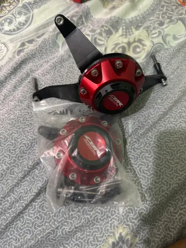Protetor tampa de motor CBR 650 R vermelho