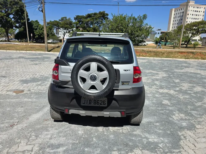 Volkswagen Crossfox 1.6 MI Total Flex 8V 5P 2009