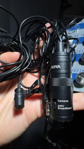 Microfone Boya duplo para celular e câmera