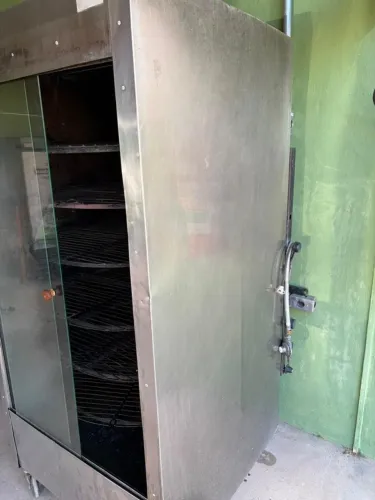 Máquina de assar frangos 