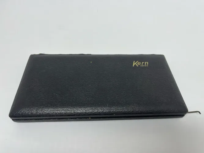 Jogo de Compassos Kern C131 Suíço - 13 Peças - Completo