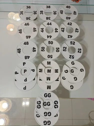Separadores de tamanho para arara
