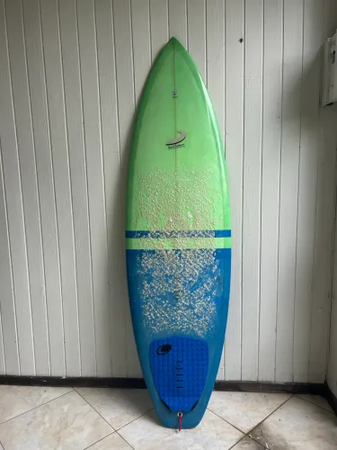 Prancha surf 6'0 semi nova 