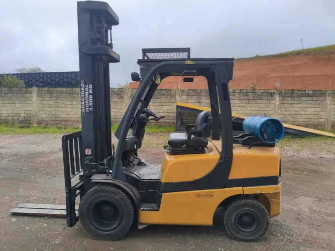 Empilhadeira Yale 70 vx 