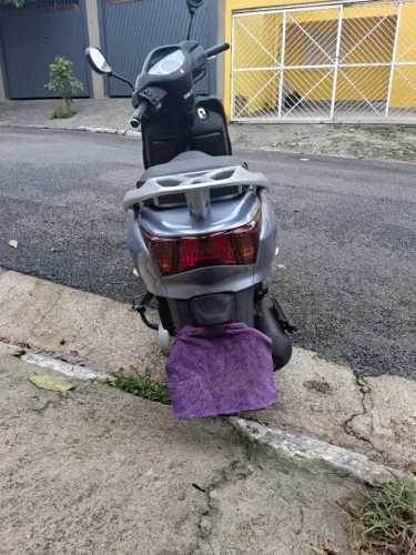 Honda lead linda