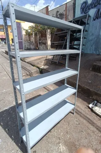 ESTANTE METÁLICA COM 5 PRATELEIRAS - REVISADA E PINTADA - PRONTA PRA USO