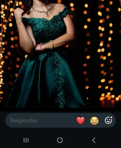 Vendo lindo vestido verde esmeralda, para formaturas ou festa de 15 anos