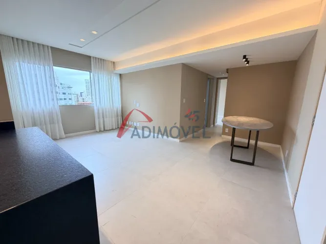 Apartamento na Enseada do Suá! Com 2 Quartos, 1 Vaga, 80m².