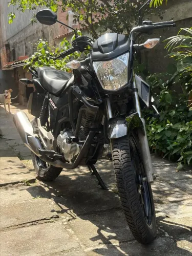 Vendo moto muito nova